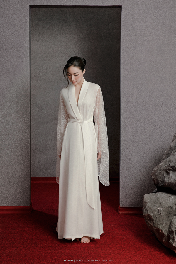 WHITE EUDORA LACE SLEEVES AND A SHAWL COLLAR LONG ROBE