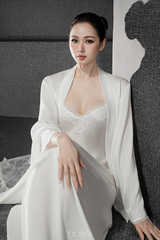 WHITE AMELIE LONG ROBE LACE BACK