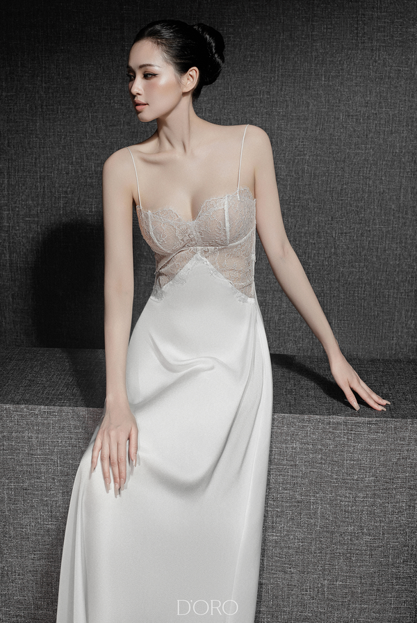 WHITE FLEUR LACE LONG DRESS SIDE SKLIT